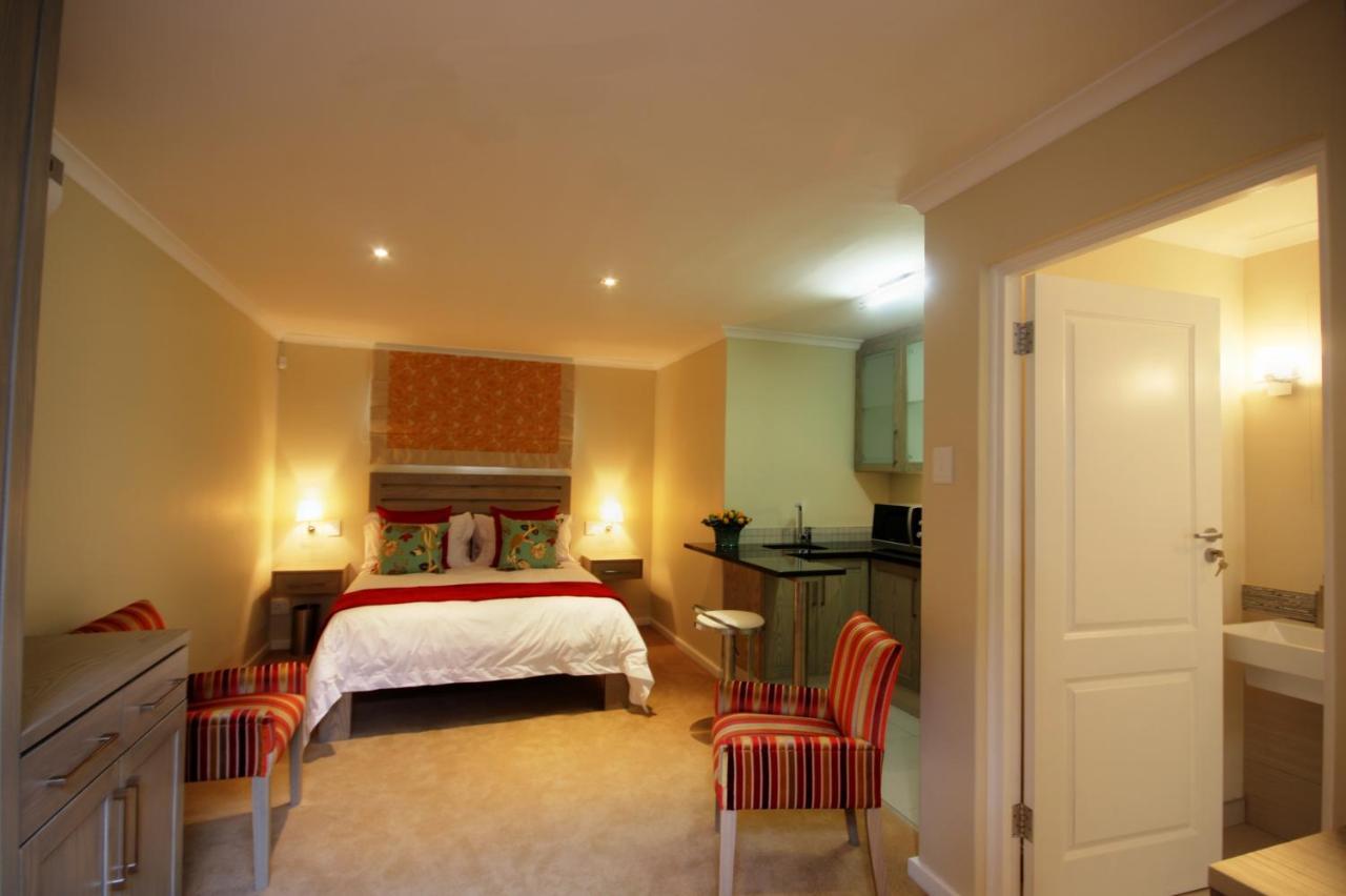 Gardenview Guest House Порт-Элизабет Экстерьер фото