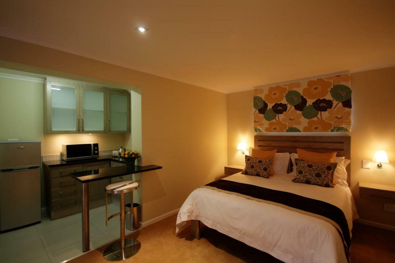 Gardenview Guest House Порт-Элизабет Экстерьер фото